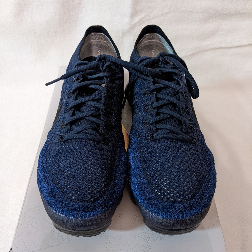Nike Air VaporMax Flyknit "College Navy."